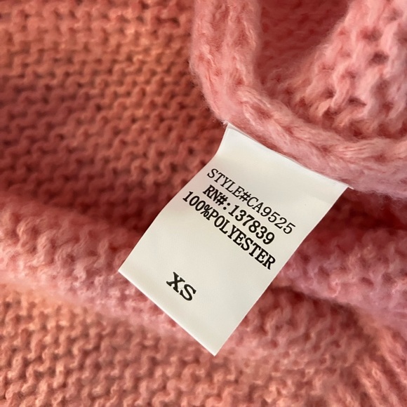 NWT Luna Ivy Anthropologie Size XS Pink Knit Cardigan 3D Appliqué Strawberries - Picture 12 of 12
